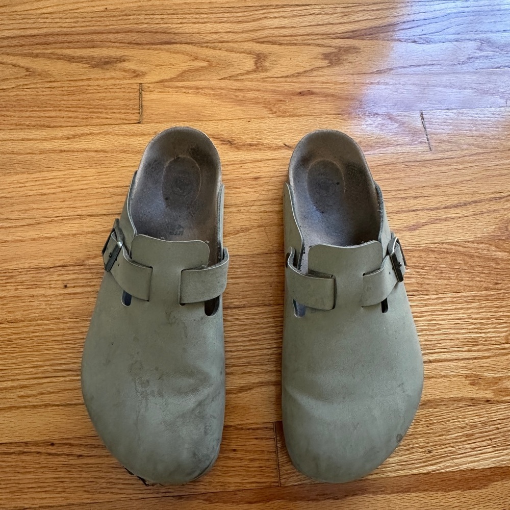 Birkenstock Boston Soft Footbed Clogs – Taupe Suede Size 12